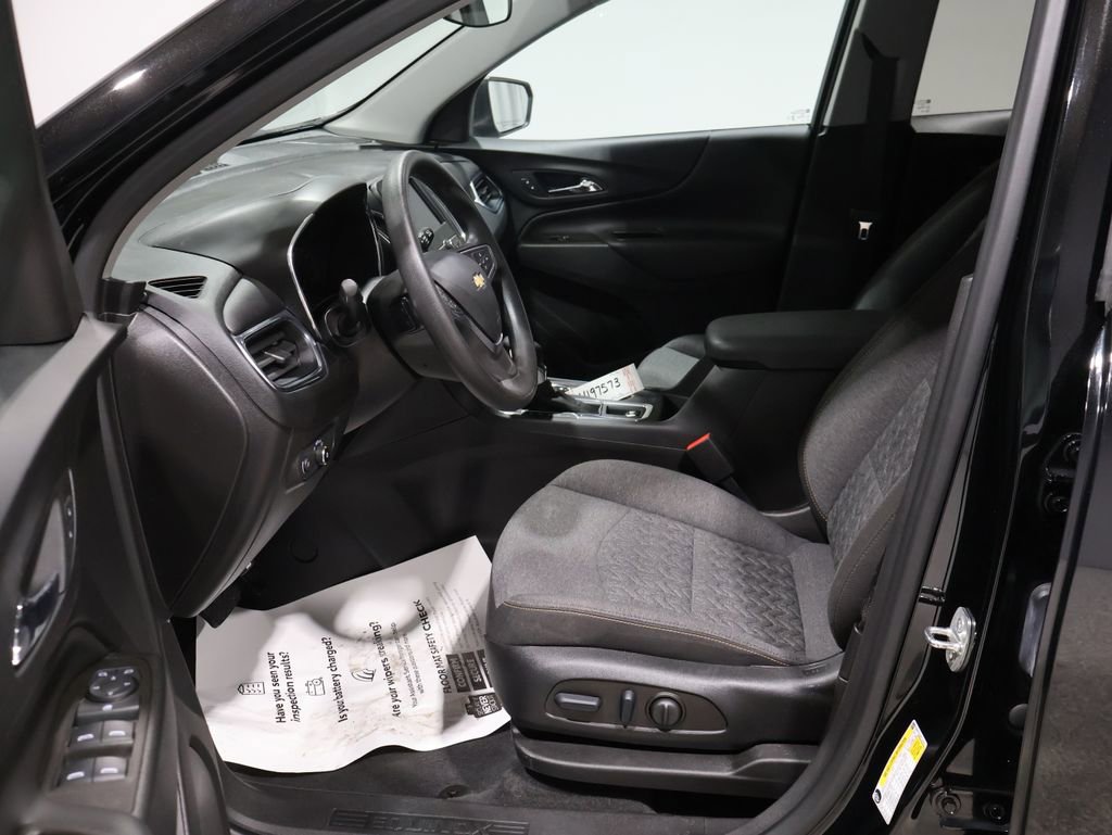 Used 2023 Chevrolet Equinox LT image 11