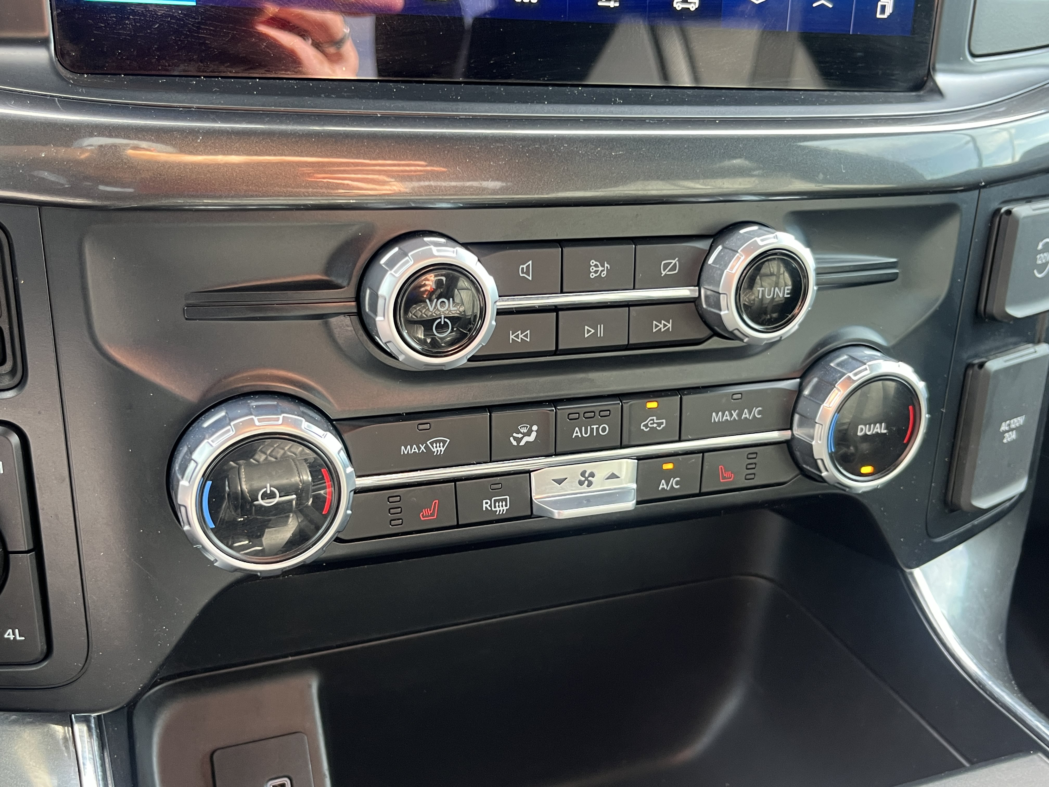 Used 2023 Ford F150 XLT w/ Equipment Group 302A High AWD/4WD image 29