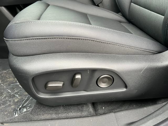 New 2026 Chevrolet Equinox LT w/ Convenience Package II image 8