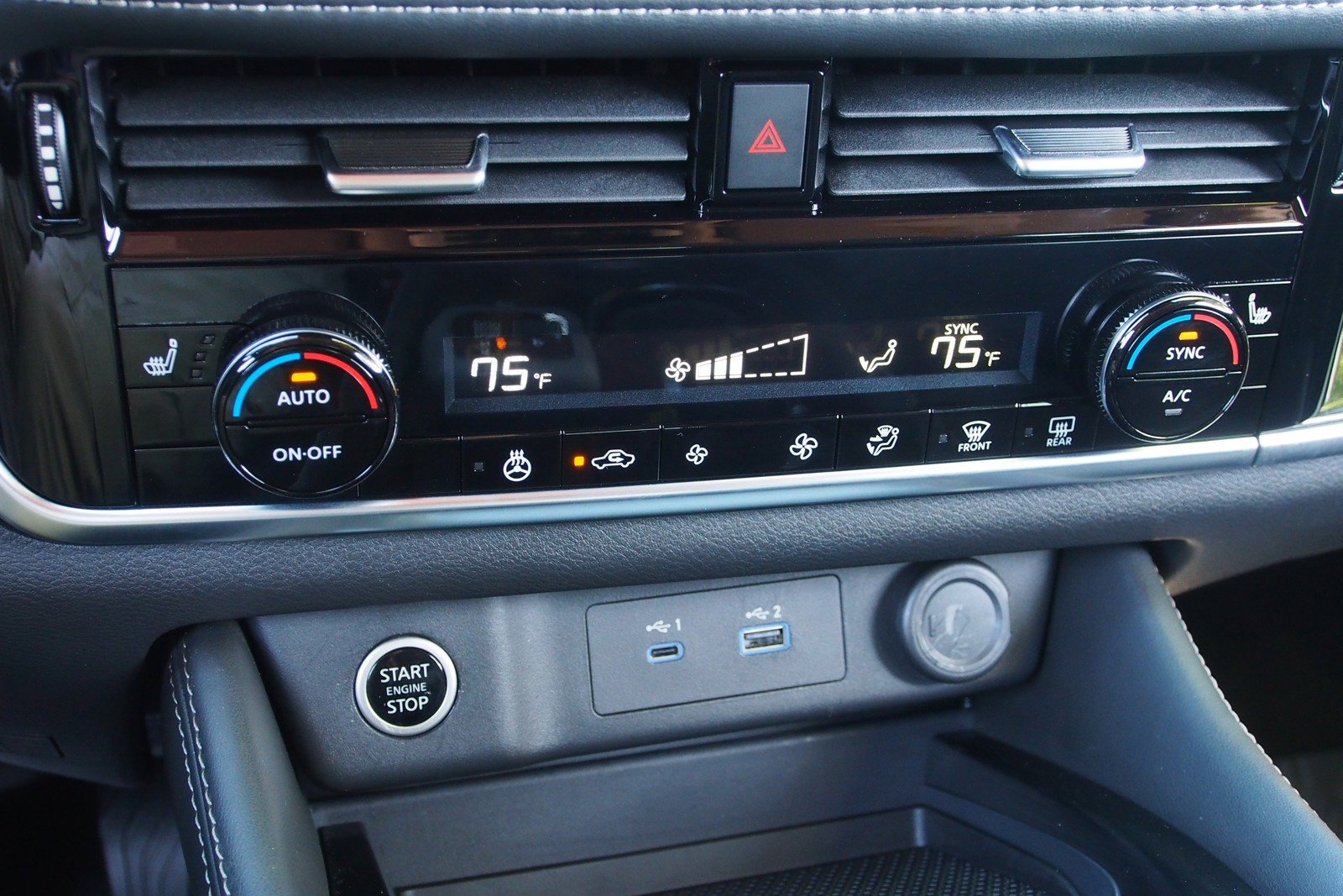 Used 2023 Nissan Rogue SL AWD/4WD image 27
