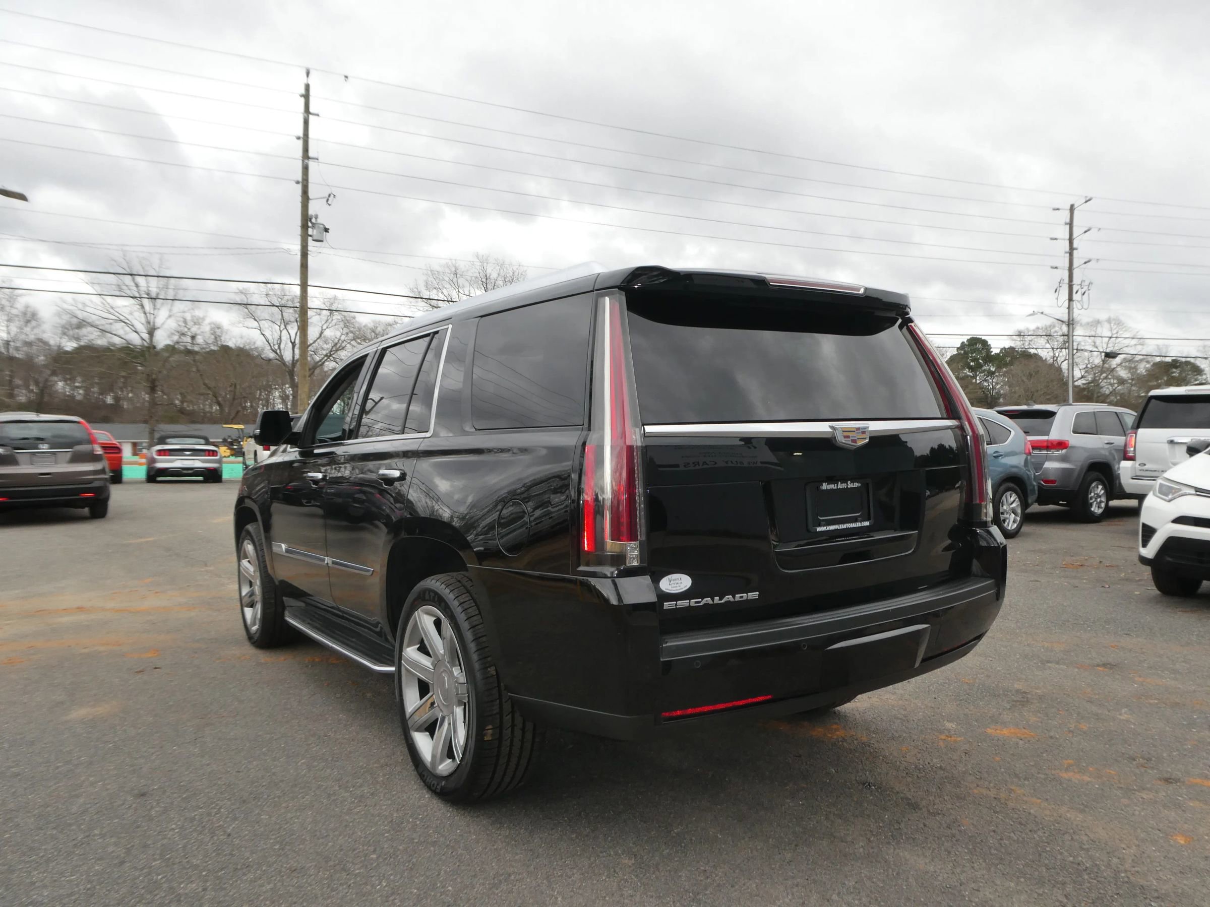 Used 2016 Cadillac Escalade Luxury image 8