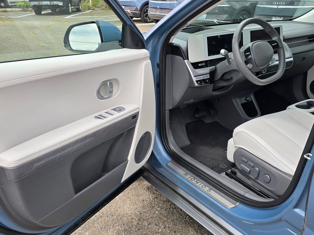 Used 2024 Hyundai Ioniq 5 Limited AWD/4WD image 17