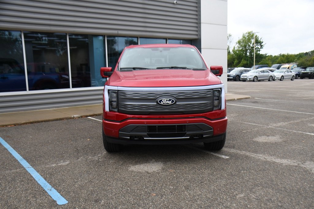 New 2025 Ford F150 Lightning Lariat image 10