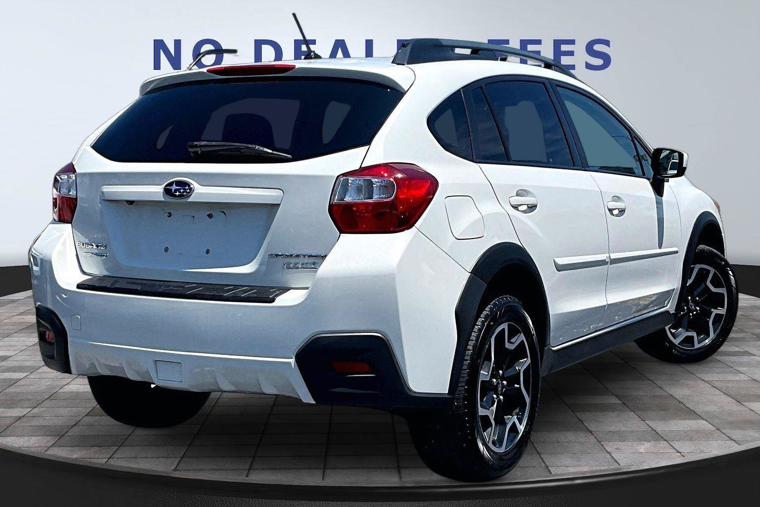 Used 2017 Subaru Crosstrek 2.0i Premium w/ Moonroof Package AWD/4WD image 6