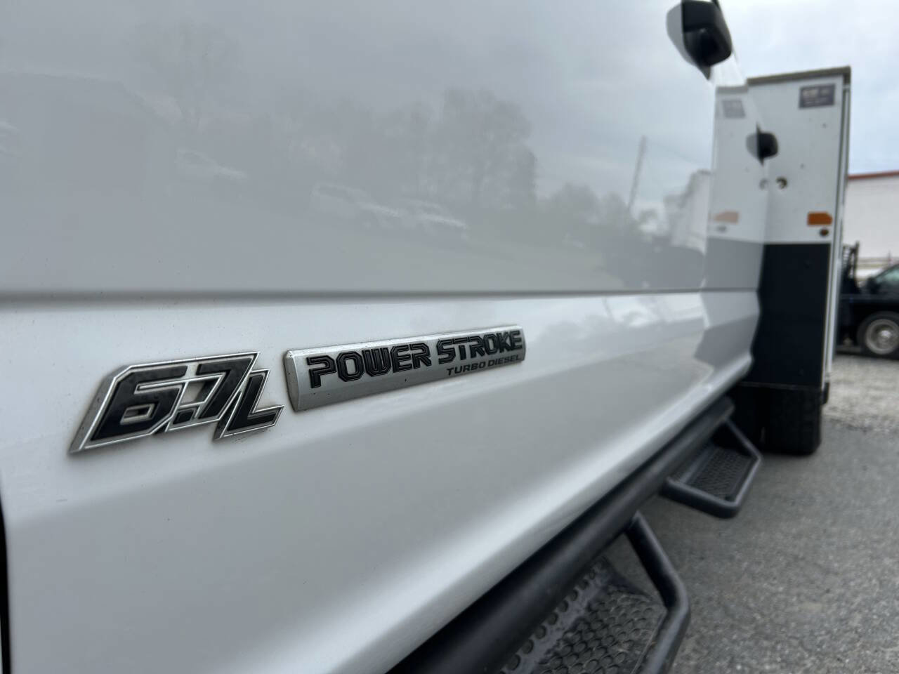 Used 2019 Ford F350 XL w/ Power Equipment Group image 17