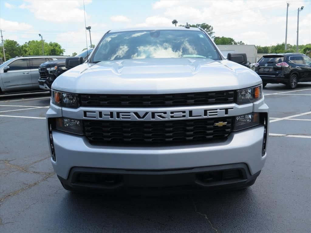 Used 2022 Chevrolet Silverado 1500 Custom w/ Safety Confidence Package RWD image 9