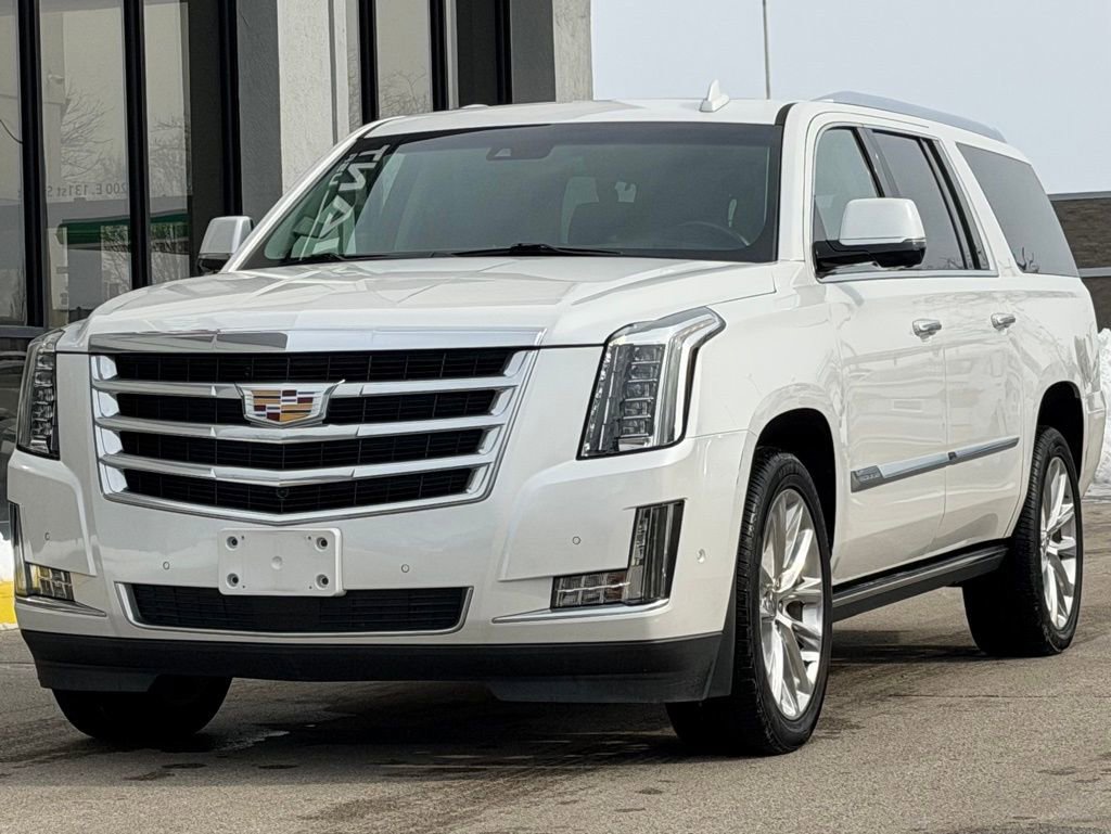 Used 2018 Cadillac Escalade ESV Premium Luxury image 4