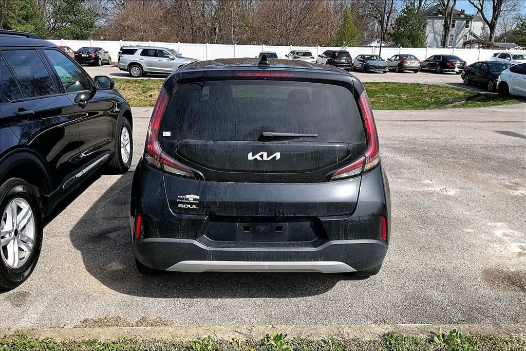 Used 2023 Kia Soul LX w/ LX Technology Package image 6