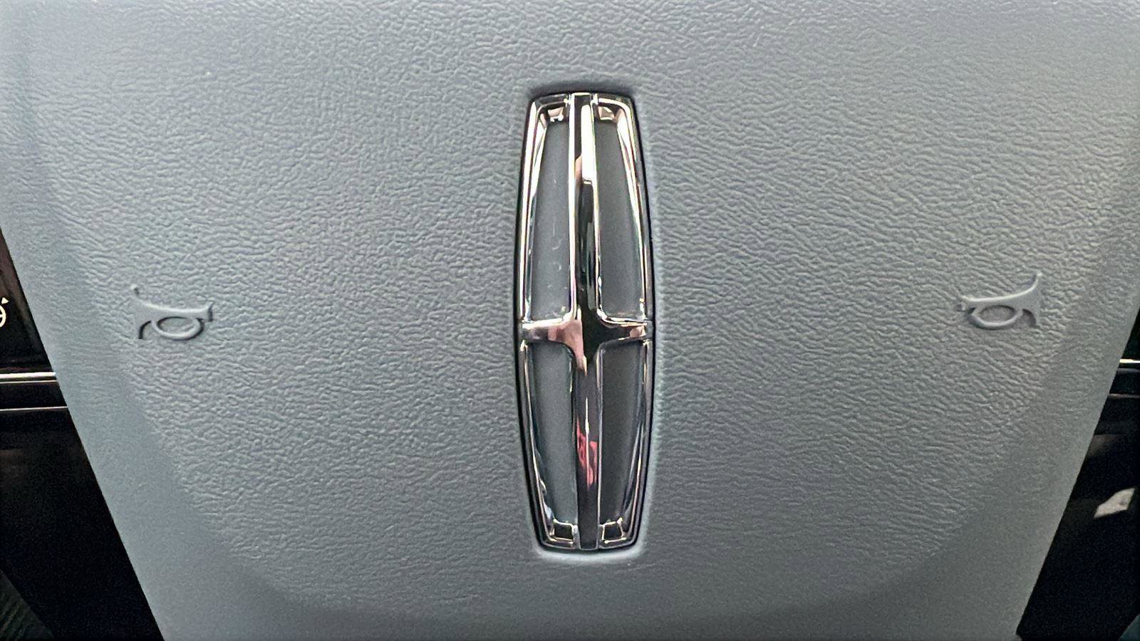 Used 2022 Lincoln Corsair Reserve w/ Elements Package image 35