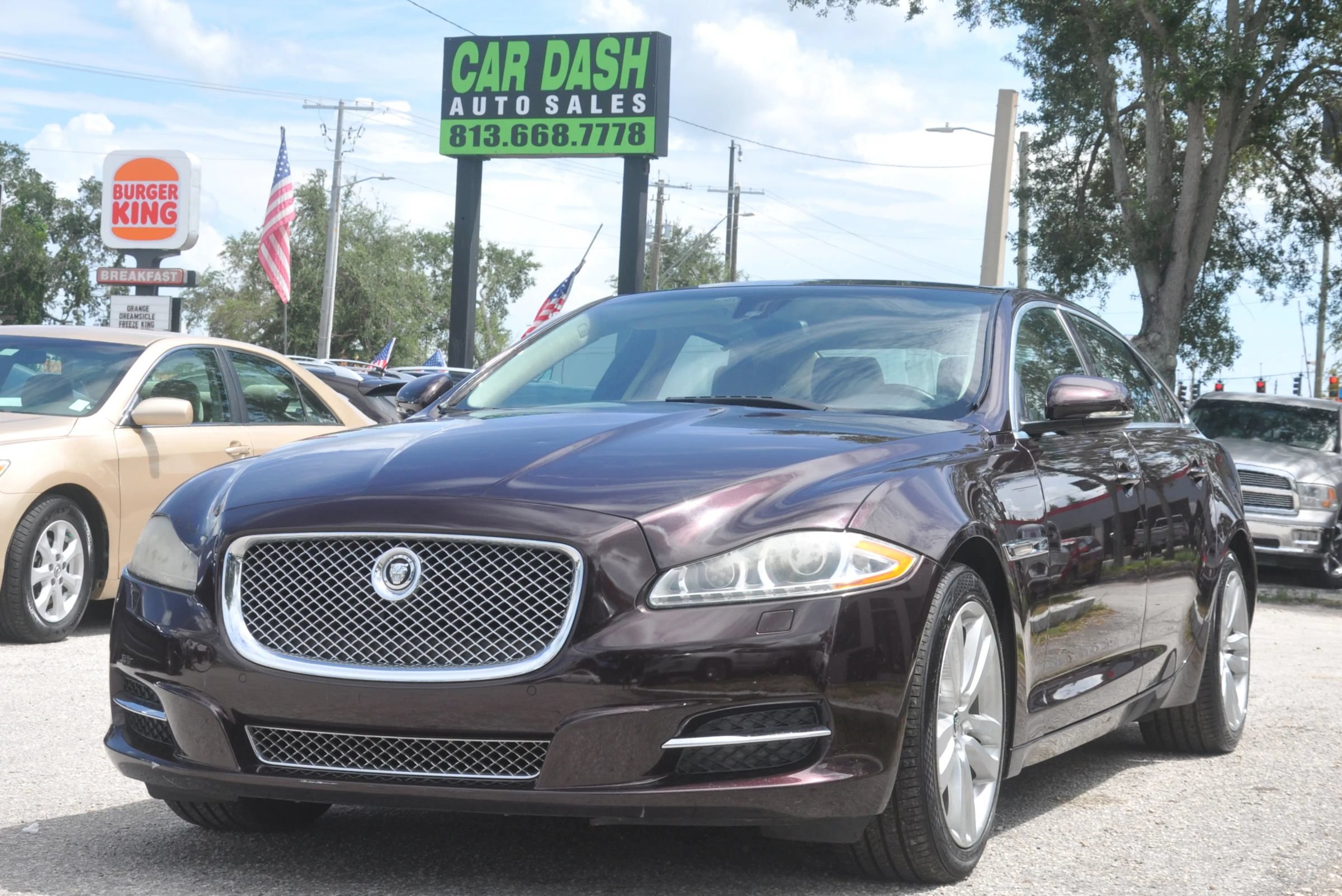 Used 2011 Jaguar XJ L RWD image 1