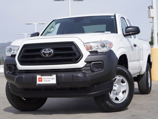Used 2022 Toyota Tacoma SR image 3