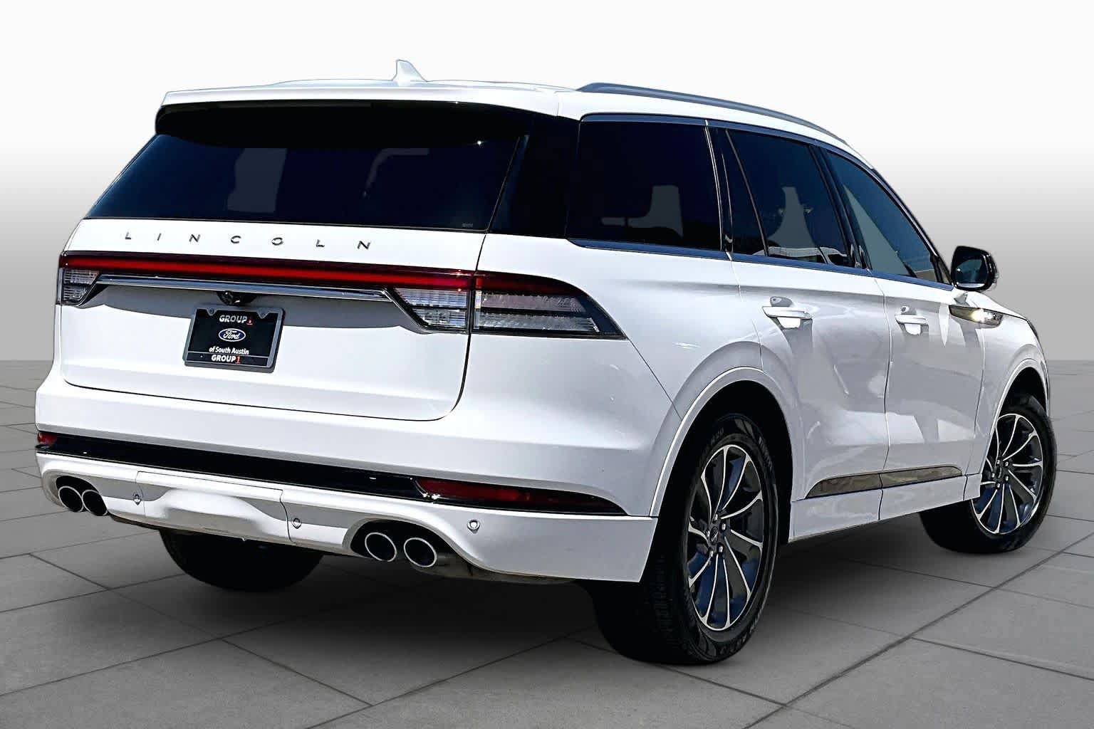 Used 2020 Lincoln Aviator Grand Touring w/ Elements Package Plus AWD/4WD image 7