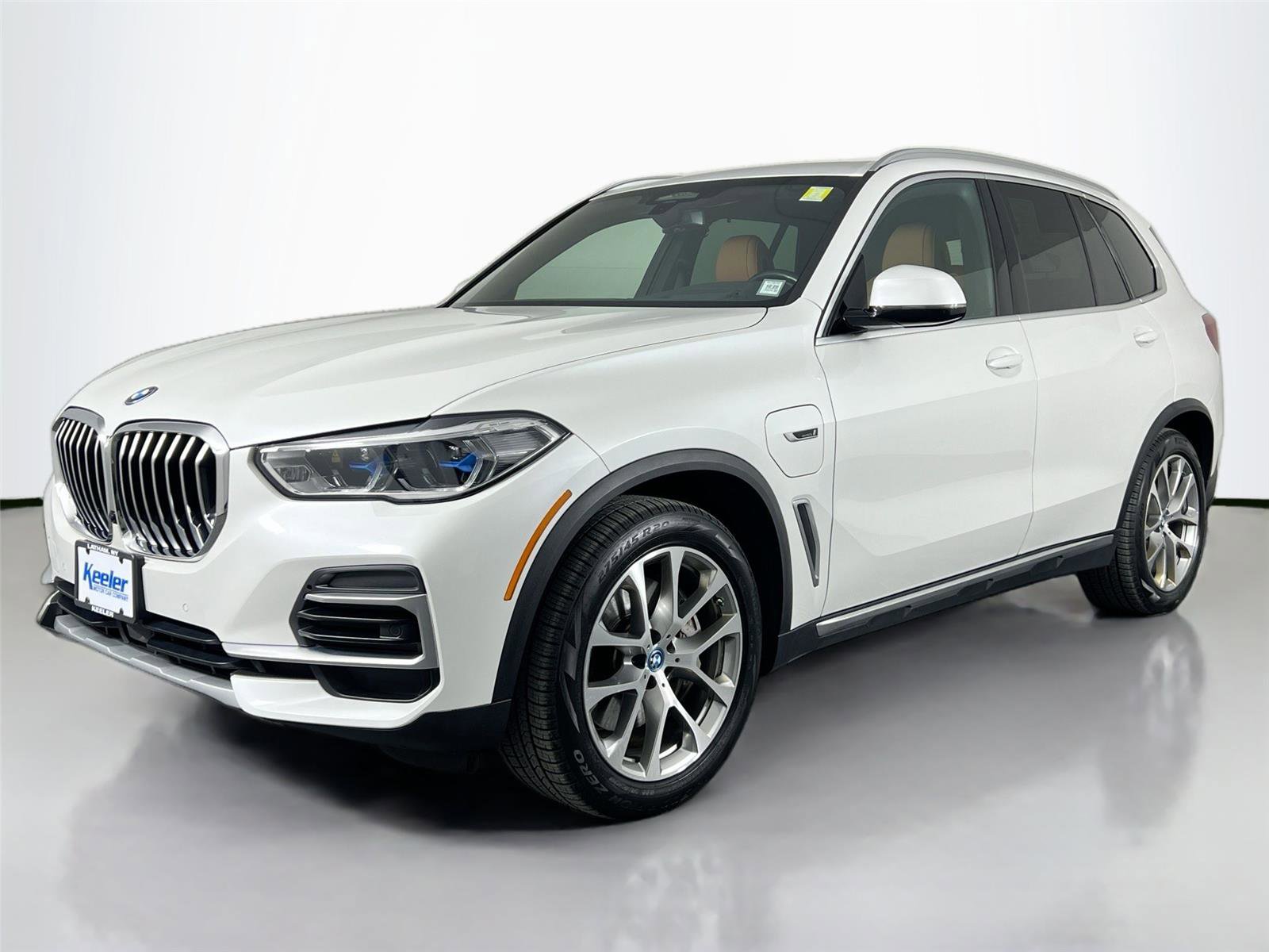 Used 2023 BMW X5 xDrive45e w/ Executive Package image 2