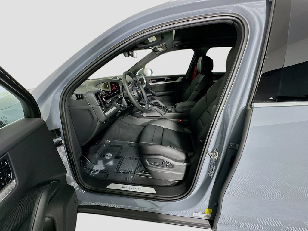 New 2026 Porsche Cayenne AWD/4WD image 5