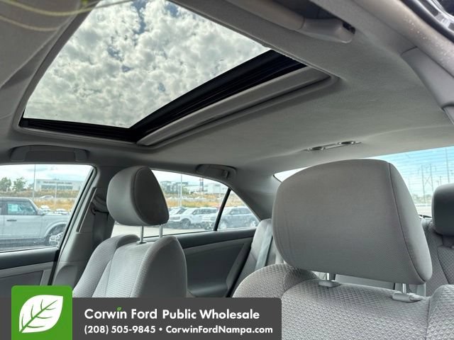 Used 2011 Toyota Camry SE w/ SE Extra-Value Pkg #1 FWD image 10