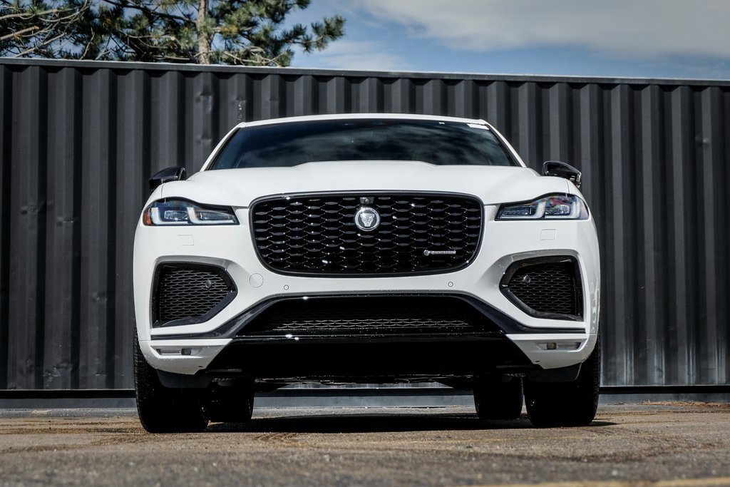 Used 2025 Jaguar F-PACE R-Dynamic S image 5