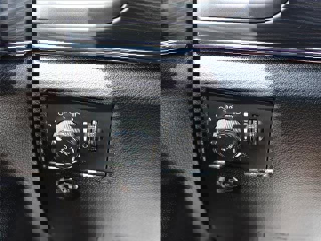 Used 2020 Jeep Grand Cherokee Limited w/ Trailer Tow Group IV image 13