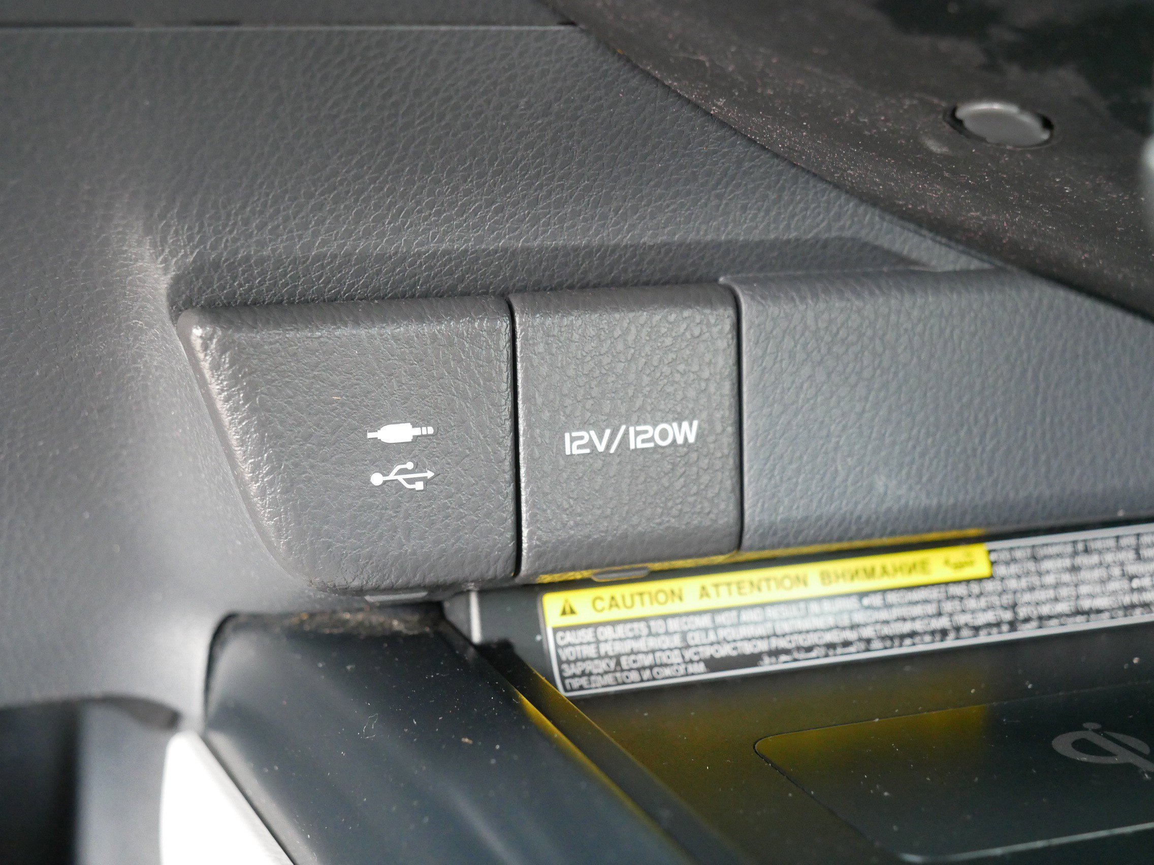 Used 2019 Toyota Camry XLE FWD image 33