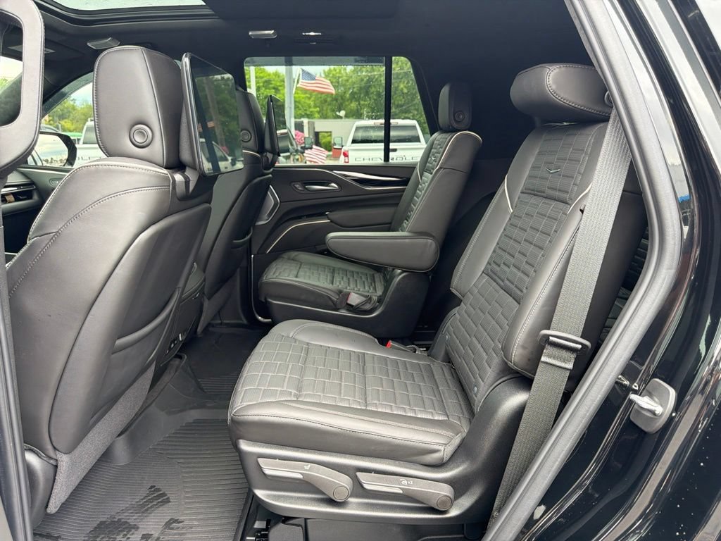 Used 2024 Cadillac Escalade V w/ LPO, ONYX Package AWD/4WD image 30