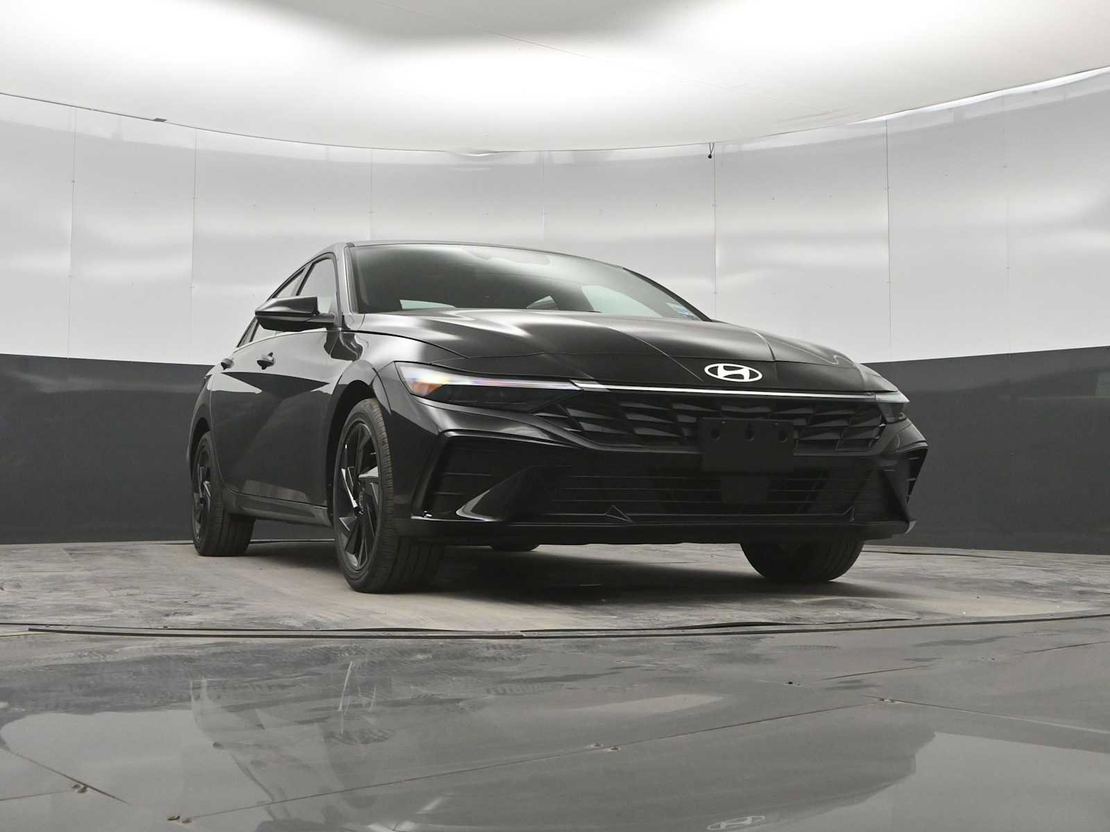 New 2026 Hyundai Elantra SEL Sport FWD image 31