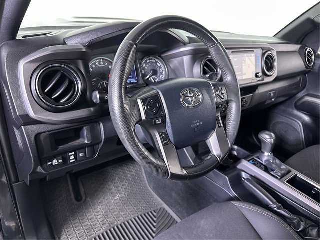 Used 2019 Toyota Tacoma TRD Sport w/ Technology Package image 10