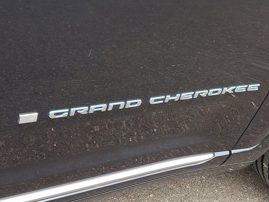 Used 2022 Jeep Grand Cherokee Summit image 37