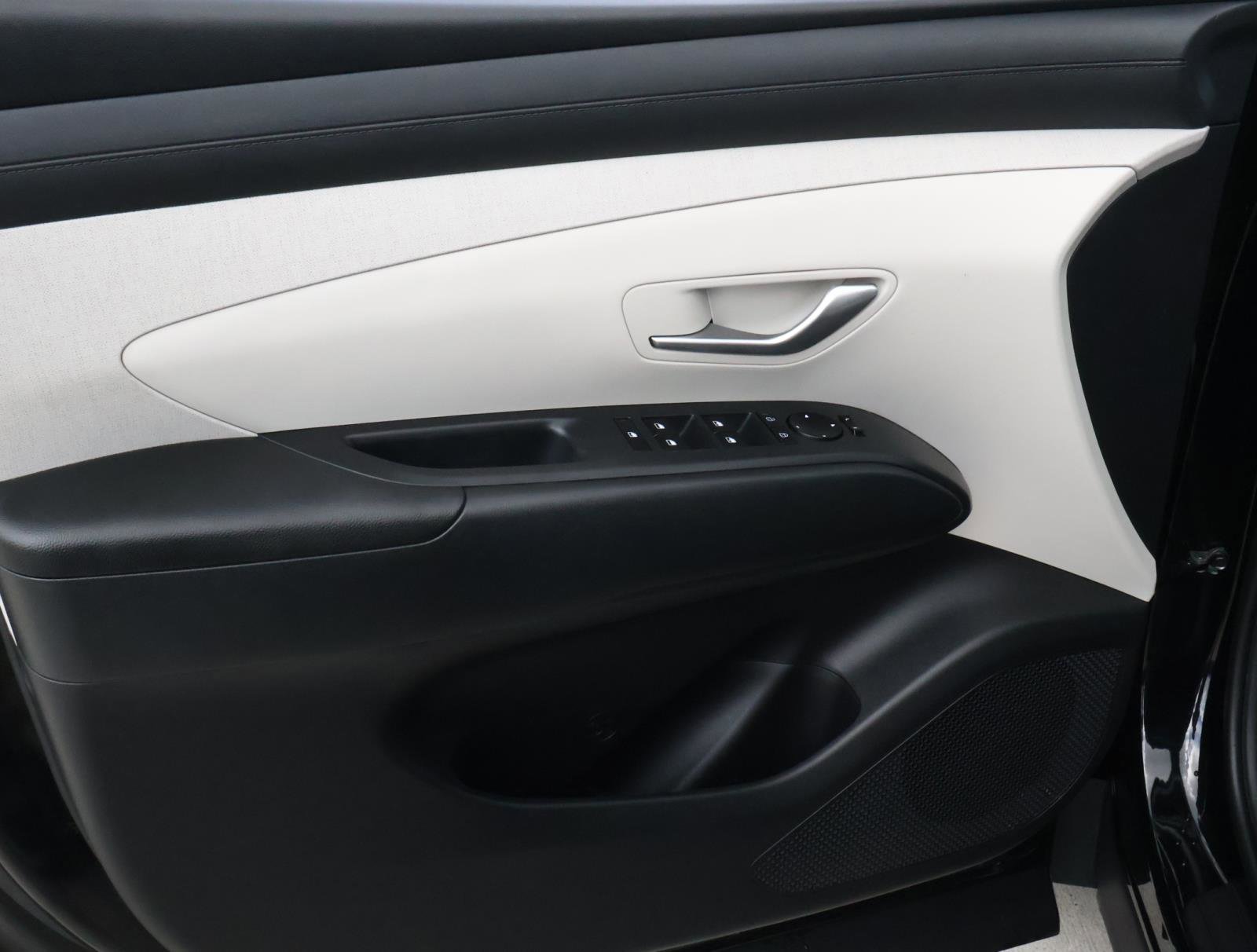 Certified 2025 Hyundai Tucson SEL image 16