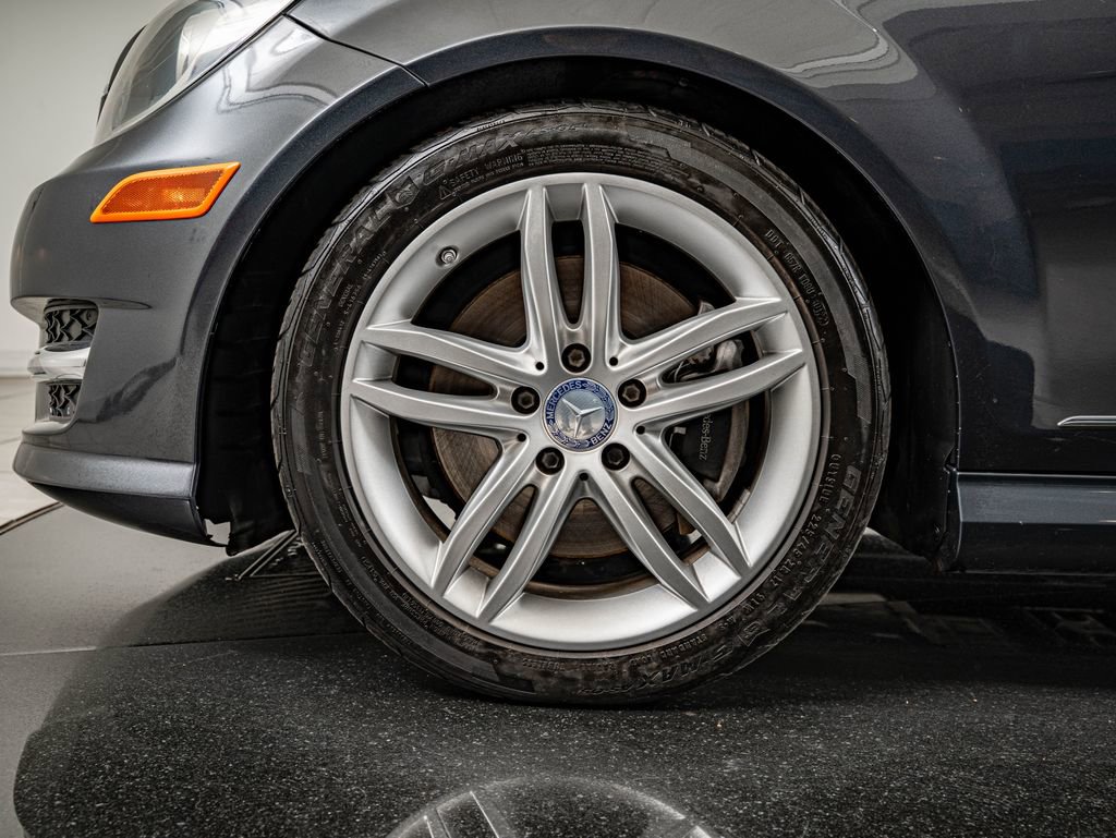 Used 2013 Mercedes-Benz C 300 4MATIC Sedan image 10