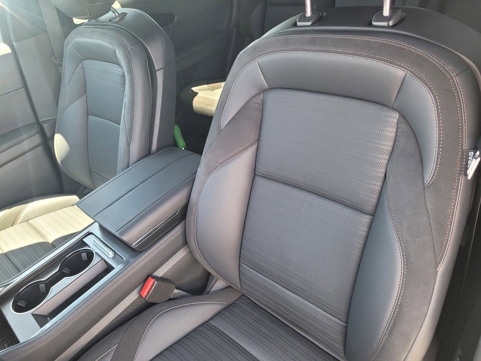 New 2025 Lincoln Nautilus Reserve w/ Jet Appearance Package image 7