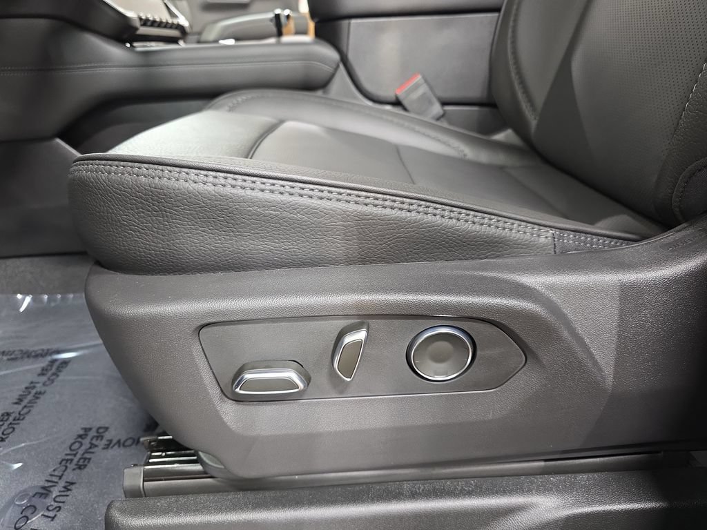 New 2026 GMC Yukon Denali w/ Advanced Technology Package AWD/4WD image 26