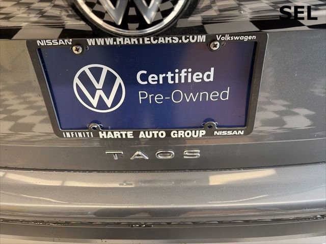 Certified 2025 Volkswagen Taos SEL image 10