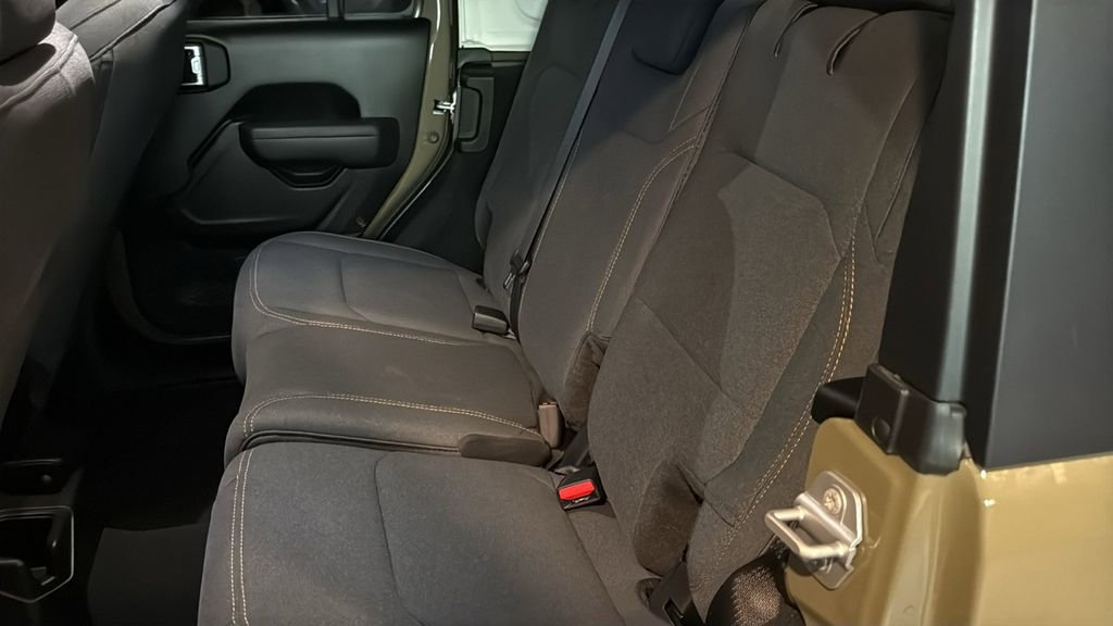 Used 2025 Jeep Wrangler Sport image 14