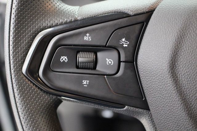 Used 2025 Chevrolet TrailBlazer LT w/ Driver Confidence Package image 12