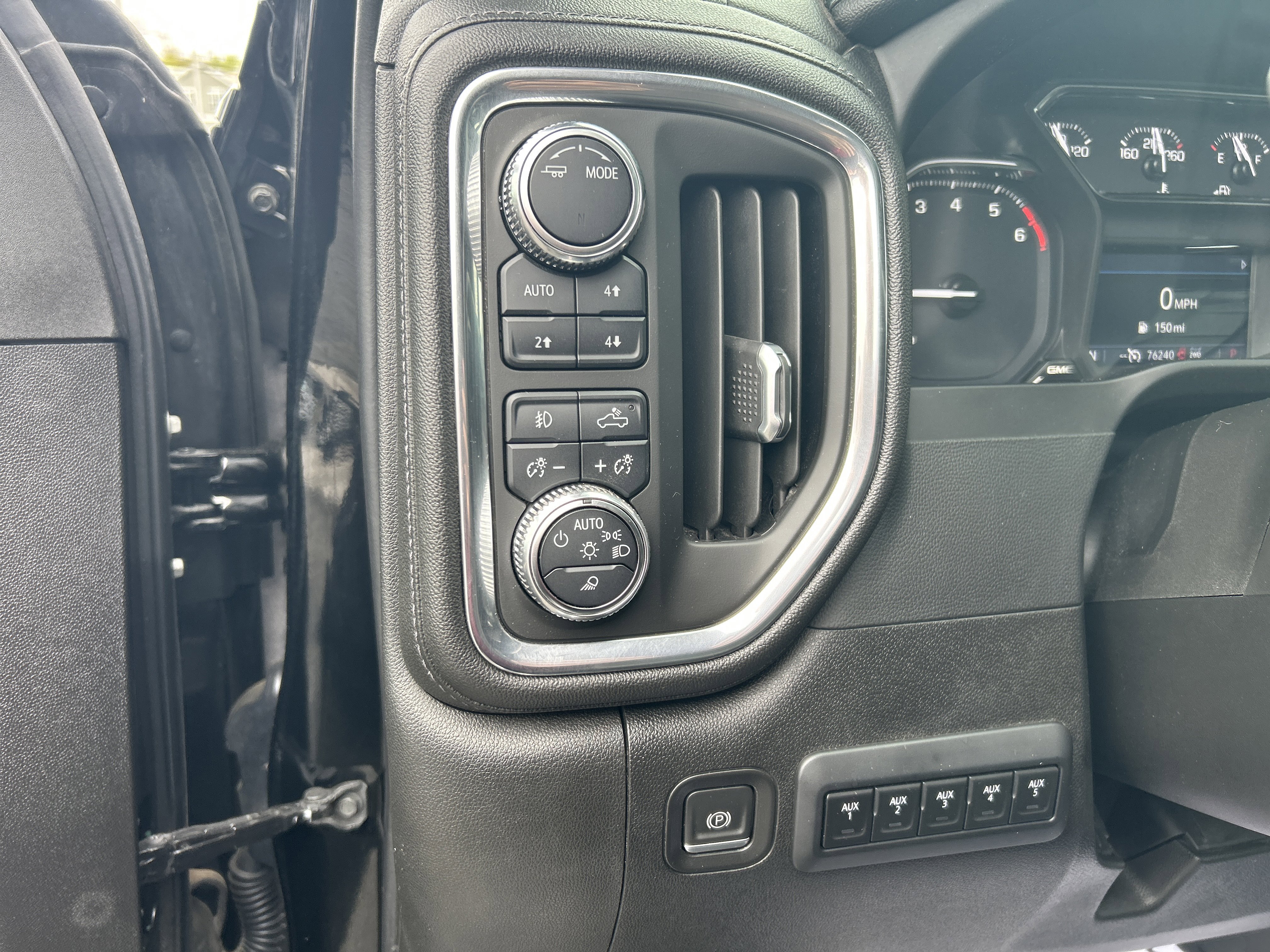 Used 2022 GMC Sierra 2500 SLT w/ SLT Convenience Package AWD/4WD image 31