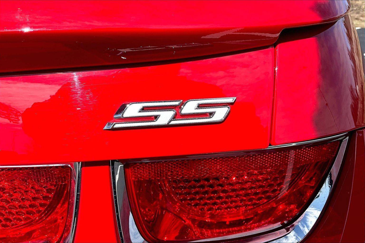 Used 2011 Chevrolet Camaro SS w/ Black Stripe Package image 9