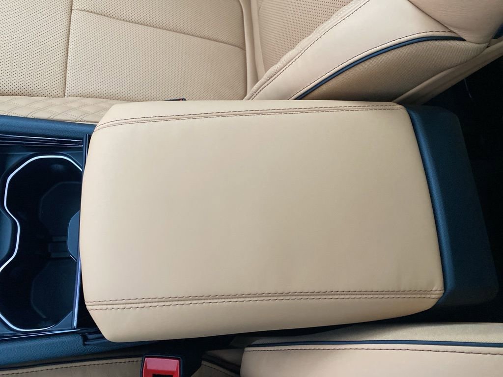 New 2025 Jeep Grand Cherokee L Summit w/ Obsidian Package image 33