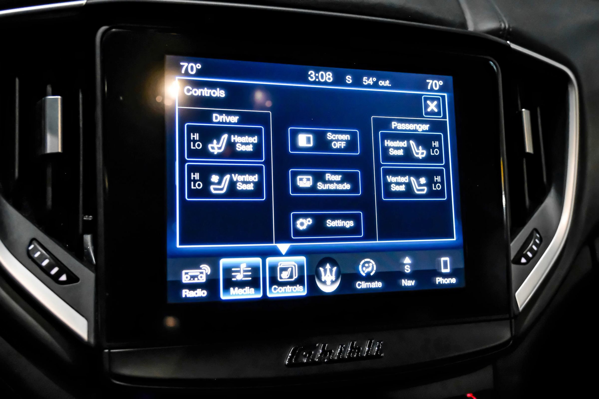 Used 2017 Maserati Ghibli w/ Luxury Package image 31