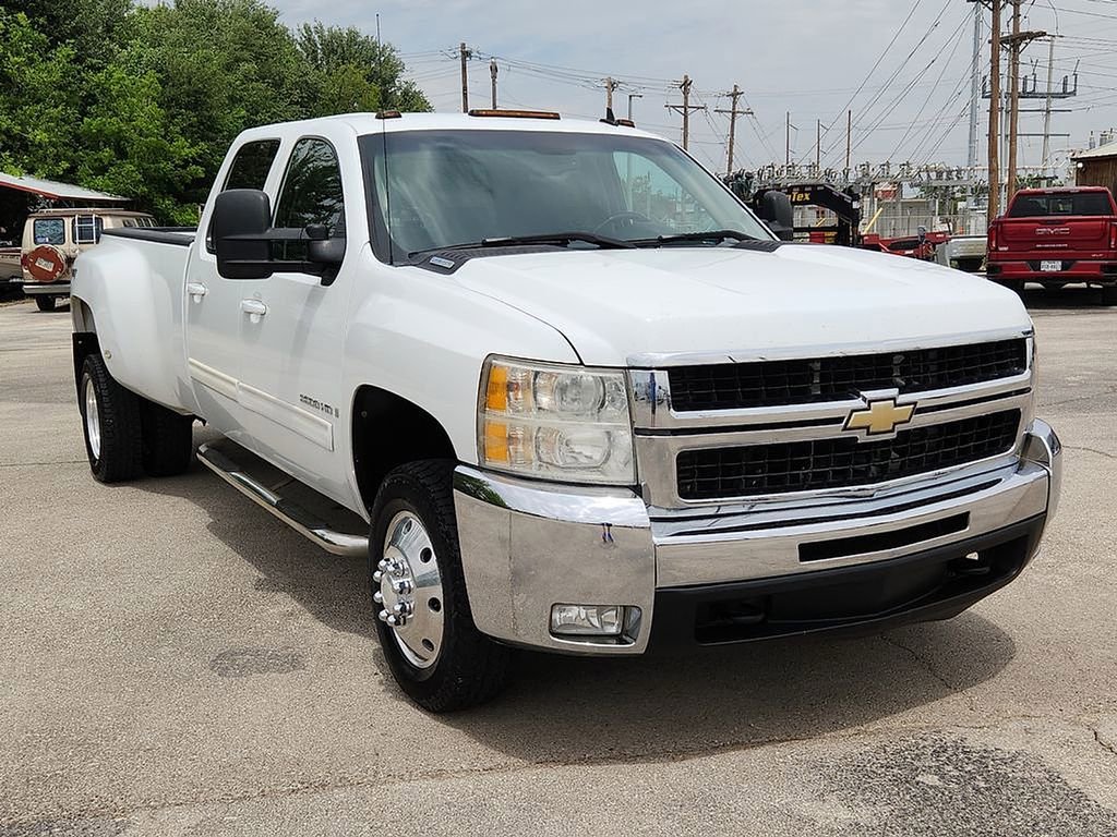 Used 2009 Chevrolet Silverado 3500 LTZ AWD/4WD image 6