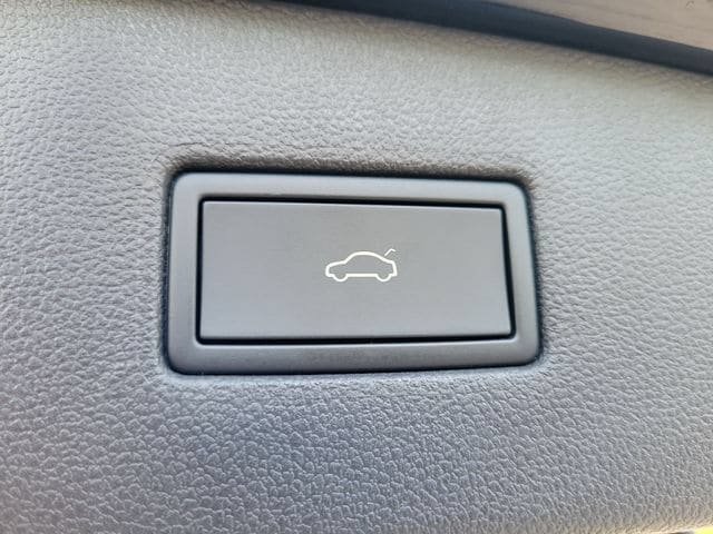 Certified 2024 Volkswagen Tiguan SE AWD/4WD image 9