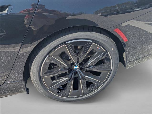 New 2026 BMW i7 xDrive60 w/ Executive Package image 9