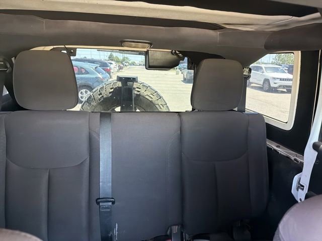 Used 2015 Jeep Wrangler Unlimited Sport AWD/4WD image 7
