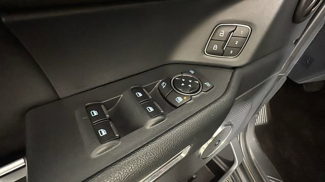 Used 2022 Ford Expedition Max Limited AWD/4WD image 11