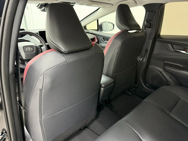 Used 2025 Toyota Prius Plug-In Hybrid w/ Limited Premium Package image 31