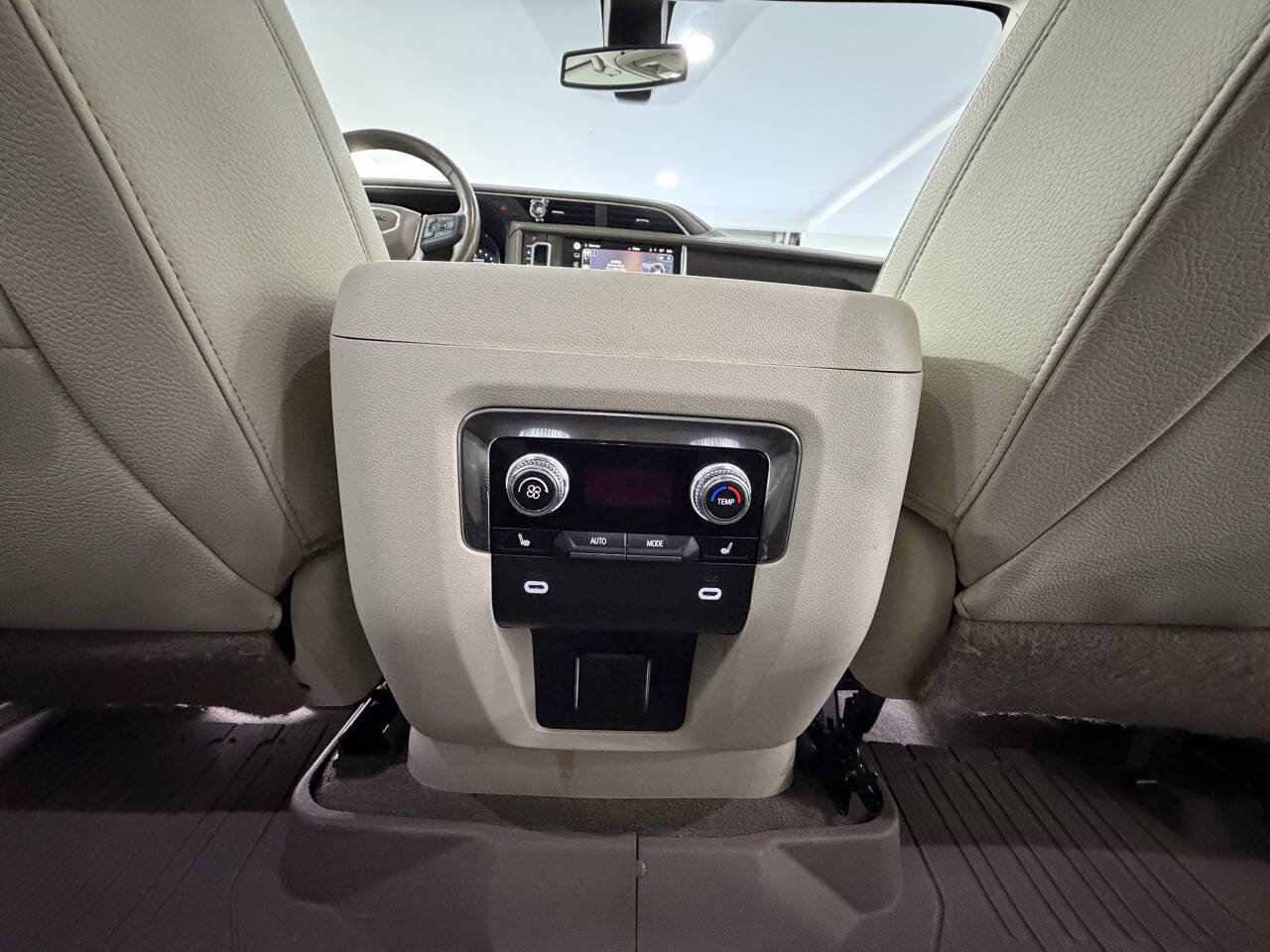 Used 2022 GMC Yukon Denali image 21