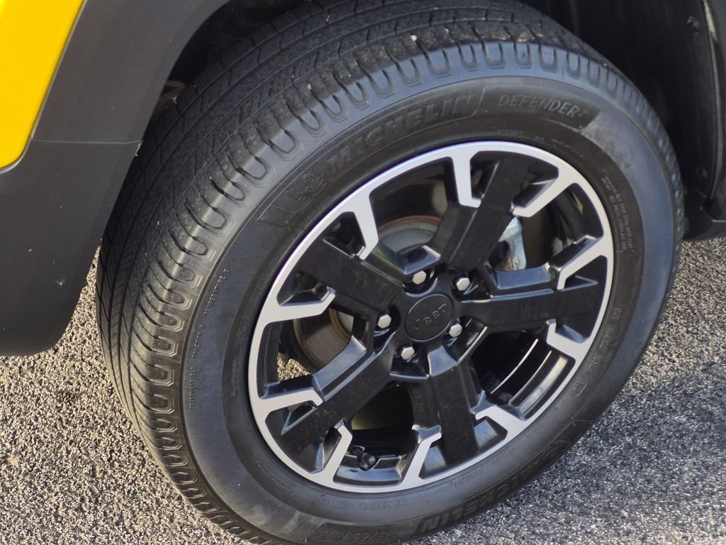 Used 2023 Jeep Renegade Trailhawk AWD/4WD image 8