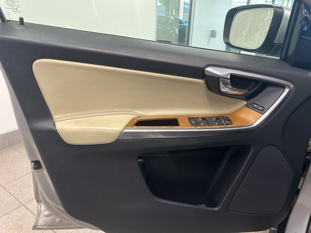 Used 2017 Volvo XC60 T6 Inscription w/ Preferred Option Package image 19