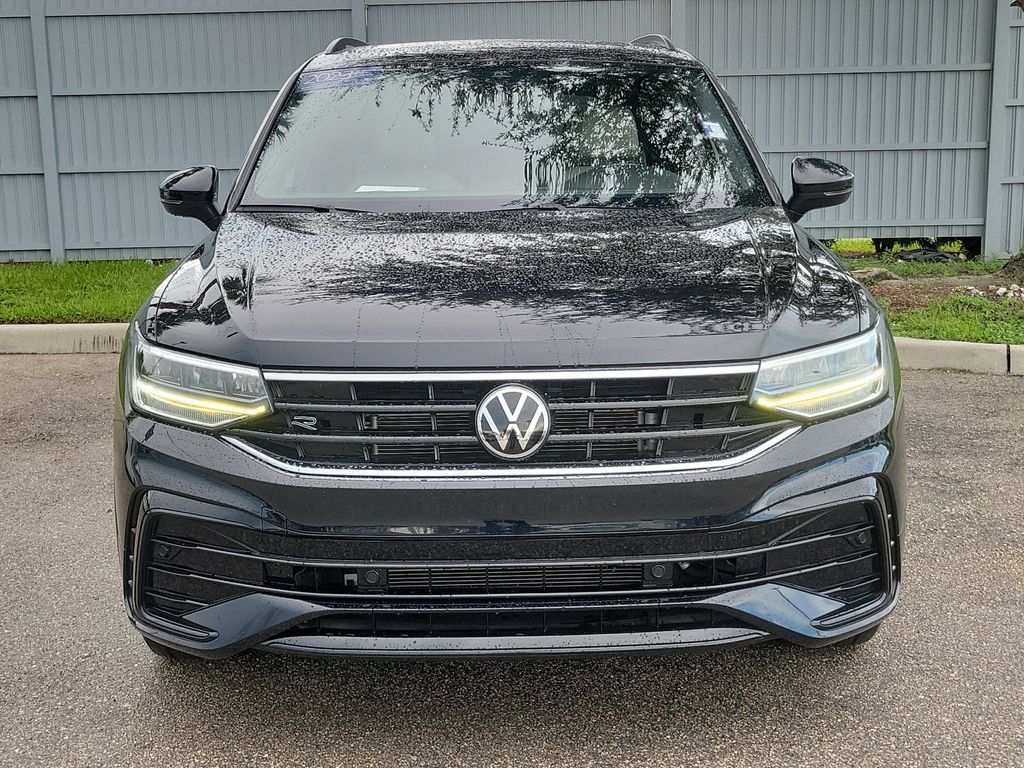 Certified 2023 Volkswagen Tiguan SE R-Line FWD image 10