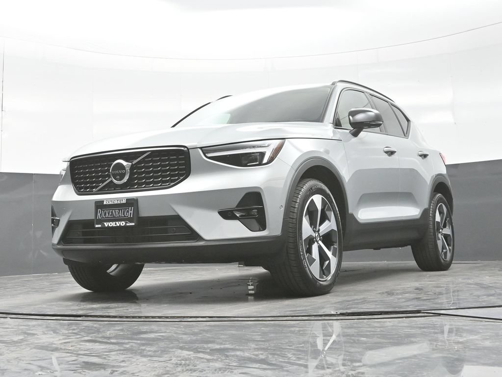 New 2026 Volvo XC40 B5 Plus w/ Protection Package Premier AWD/4WD image 24