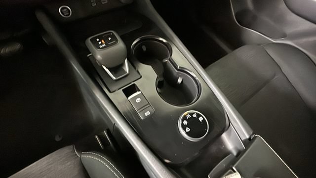 Used 2022 Nissan Rogue S AWD/4WD image 22