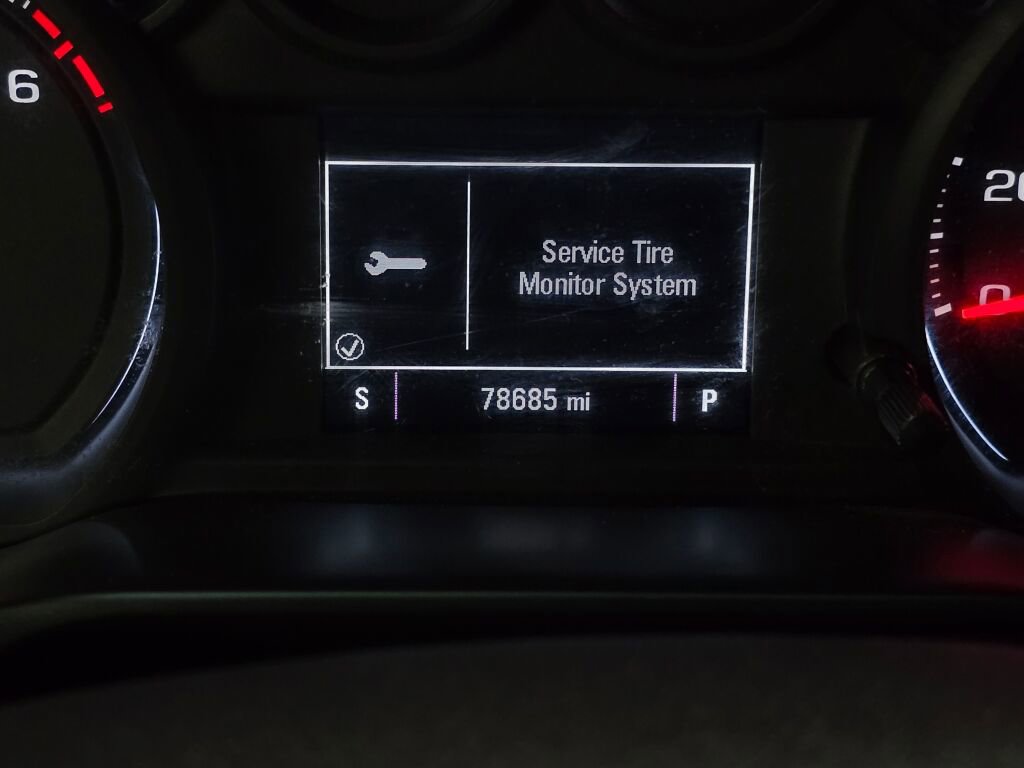 Used 2019 Chevrolet Silverado 1500 Custom w/ Custom Value Package RWD image 25